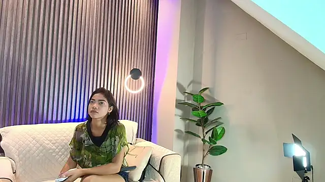 Snapshot of mary_cute9 chatting on 03/10/25, 12:15 mary cute9 online show from 03/10/25, 12:15