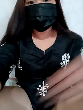 Snapshot of kushibobs chatting on 11/16/25, 05:35 kushibobs online show from 11/16/25, 05:35