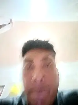 crisssalazar online show from 09/09/25, 02:11