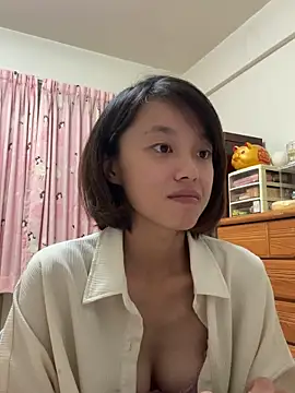 ladypaggy online show from 12/15/25, 04:44