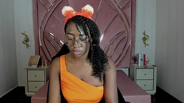 Qeen blackk online show from 10/17/25, 08:44