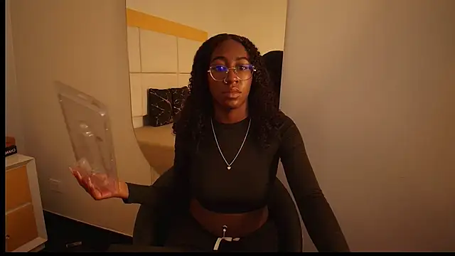 Qeen blackk online show from 12/16/25, 09:31