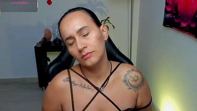 Sara Charmy online show from 05/30/26, 11:07