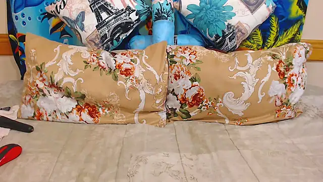 ChocolateClit online show from 10/27/25, 05:17