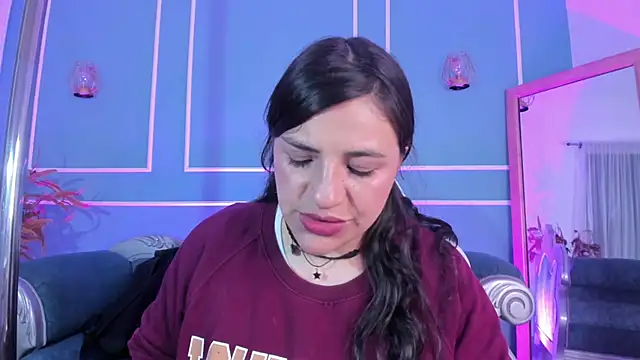 TaraTaylorr online show from 11/04/25, 01:16