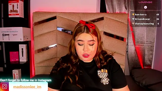 MadissonLee   online show from 07/20/26, 10:23