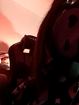 MiaStarts online show from 04/18/26, 08:07