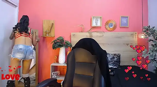 yessila parker online show from 03/14/25, 02:42