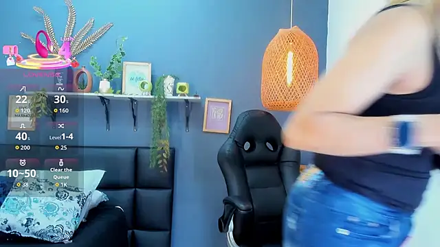 yessila parker online show from 02/25/26, 10:03