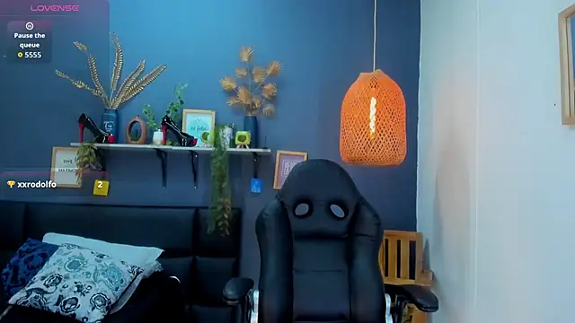 yessila parker online show from 02/27/26, 09:53