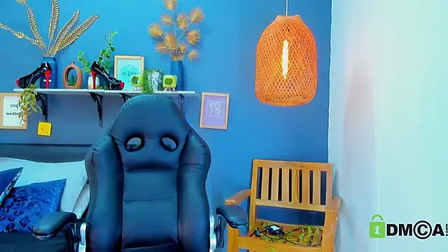 yessila parker online show from 03/24/26, 09:25