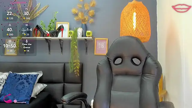 yessila parker online show from 07/16/26, 08:53