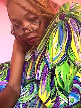 Ladyzee25 online show from 11/10/25, 08:52