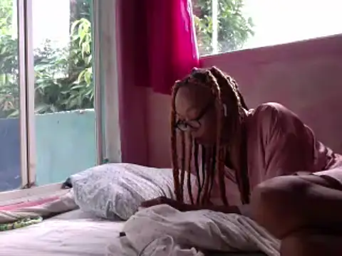 Ladyzee25 online show from 03/27/26, 12:27