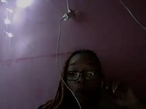 Ladyzee25 online show from 04/10/26, 07:57