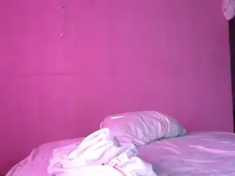 Ladyzee25 online show from 04/18/26, 11:47