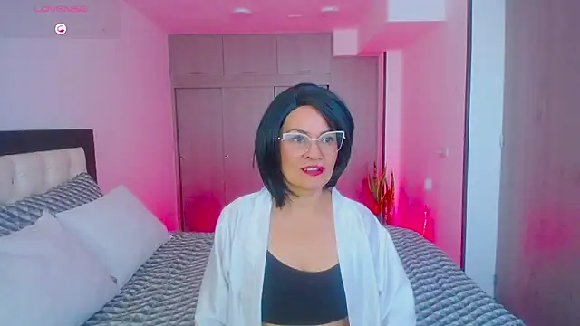 CarolinneFiotti online show from 09/22/25, 01:24