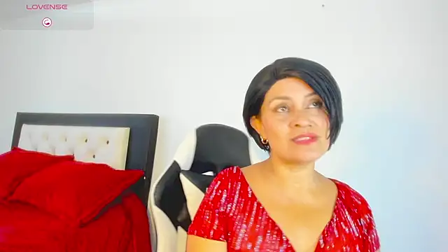 CarolinneFiotti online show from 01/08/26, 04:53