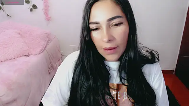 luna lgomez  online show from 03/06/25, 11:25