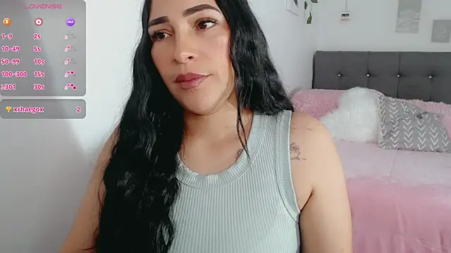 luna lgomez  online show from 02/20/26, 02:06