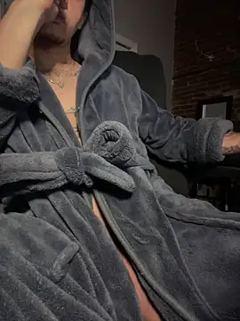 yourpapixulo online show from 03/06/25, 12:21