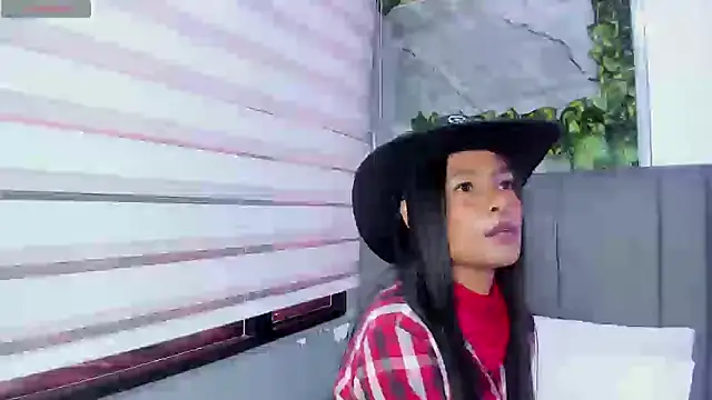 Fernanda liie  online show from 10/14/25, 12:50