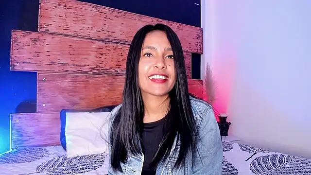 Snapshot of Fernanda_liie_ chatting on 05/20/26, 12:44 Fernanda liie online show from 05/20/26, 12:44