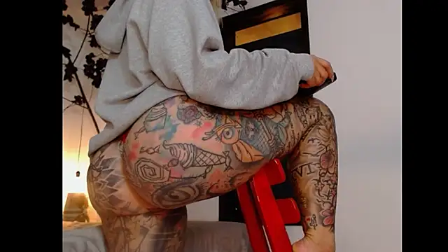 Sara Valkyri online show from 03/18/25, 01:00