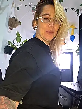 Sara Valkyri online show from 02/21/26, 02:51