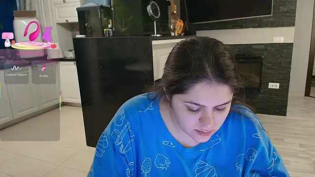 Layla- online show from 02/12/26, 10:54