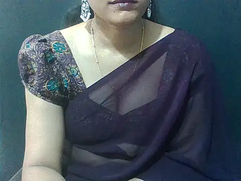 Snapshot of sugandha_bhabhi chatting on 05/29/26, 04:43 sugandha bhabhi online show from 05/29/26, 04:43