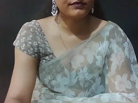 Snapshot of sugandha_bhabhi chatting on 06/17/26, 07:55 sugandha bhabhi online show from 06/17/26, 07:55