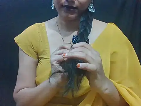 Snapshot of sugandha_bhabhi chatting on 06/20/26, 04:32 sugandha bhabhi online show from 06/20/26, 04:32