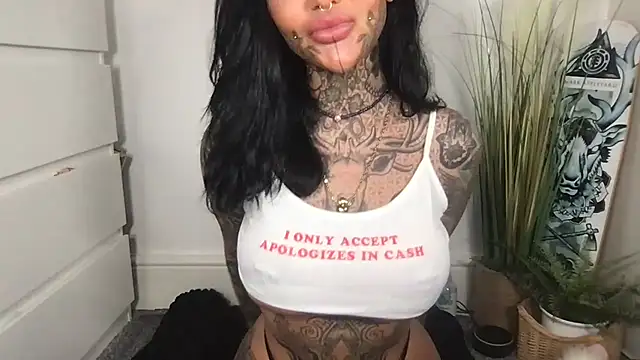 Snapshot of Peaches_and_the_Cream chatting on 02/21/26, 11:55 Peaches and the Cream online show from 02/21/26, 11:55