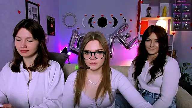 helli belli online show from 02/12/26, 08:26