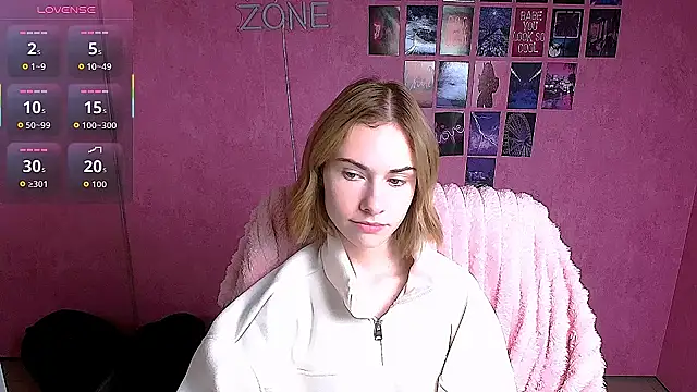 Fiona Night online show from 12/18/25, 06:08