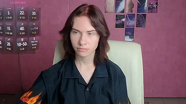 Snapshot of Fiona_Night chatting on 07/19/26, 05:11 Fiona Night online show from 07/19/26, 05:11