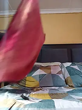 JuicyMilkyTizzy online show from 05/13/26, 07:06