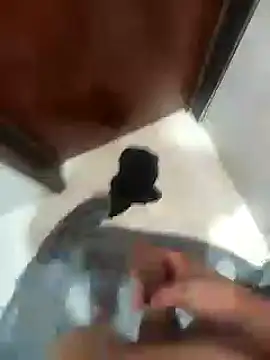 Snapshot of enoc369 chatting on 11/10/25, 08:24 enoc369 online show from 11/10/25, 08:24