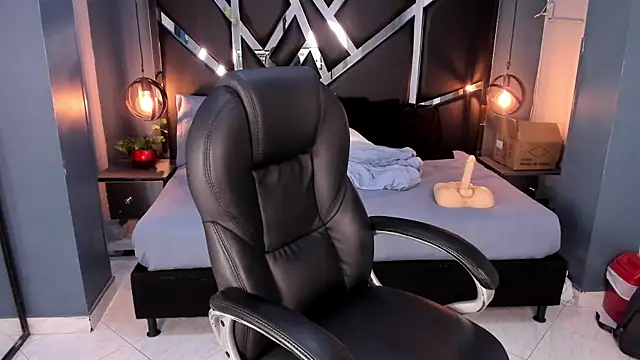 Melissa 23  online show from 12/18/25, 06:47