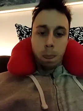 Snapshot of Cazzettostorto99 chatting on 02/27/25, 08:53 Cazzettostorto99 online show from 02/27/25, 08:53