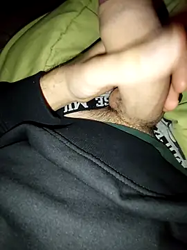 Snapshot of Cazzettostorto99 chatting on 10/13/25, 10:32 Cazzettostorto99 online show from 10/13/25, 10:32