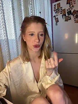 Snapshot of amorearte_m chatting on 01/18/26, 08:07 amorearte m online show from 01/18/26, 08:07