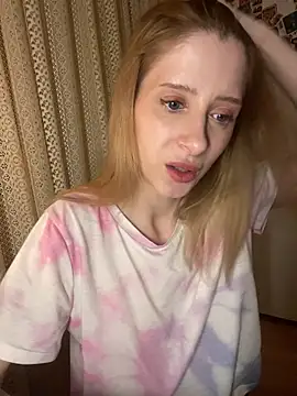 Snapshot of amorearte_m chatting on 03/20/26, 08:25 amorearte m online show from 03/20/26, 08:25