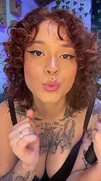 LiraSonnett online show from 12/18/25, 09:10