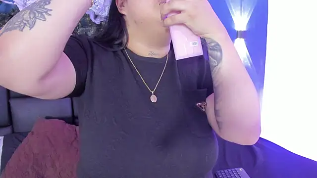 DANESKA HILLER online show from 01/08/26, 08:00