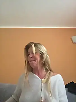 Melody73 online show from 11/10/25, 10:25