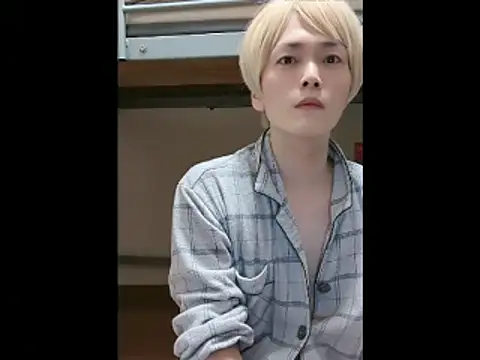 Snapshot of mgnhiroyuki chatting on 04/25/26, 04:04 mgnhiroyuki online show from 04/25/26, 04:04