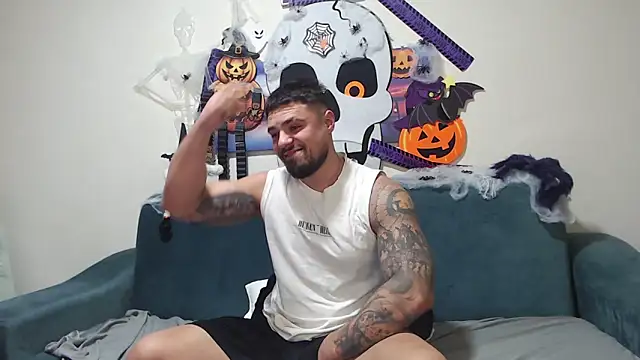 Tiberius hunk online show from 10/29/25, 10:28