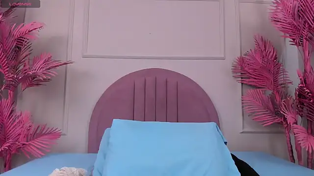 Hanaahquinn online show from 11/21/25, 11:42